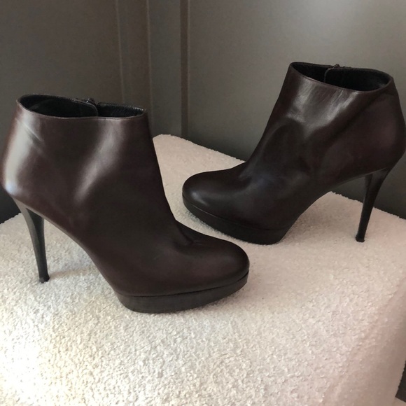 Stuart Weitzman Bootie - Picture 1 of 7